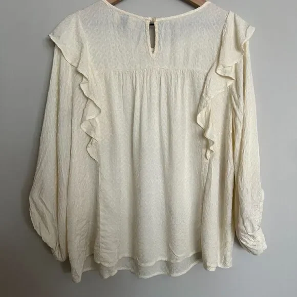 Universal Thread Ruffle Top - Picture 4 of 9